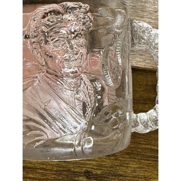 McDonalds BATMAN FOREVER Glass Mug/Cup 1995 Vintage DC Comics "Two Face" - Picture 2 of 6